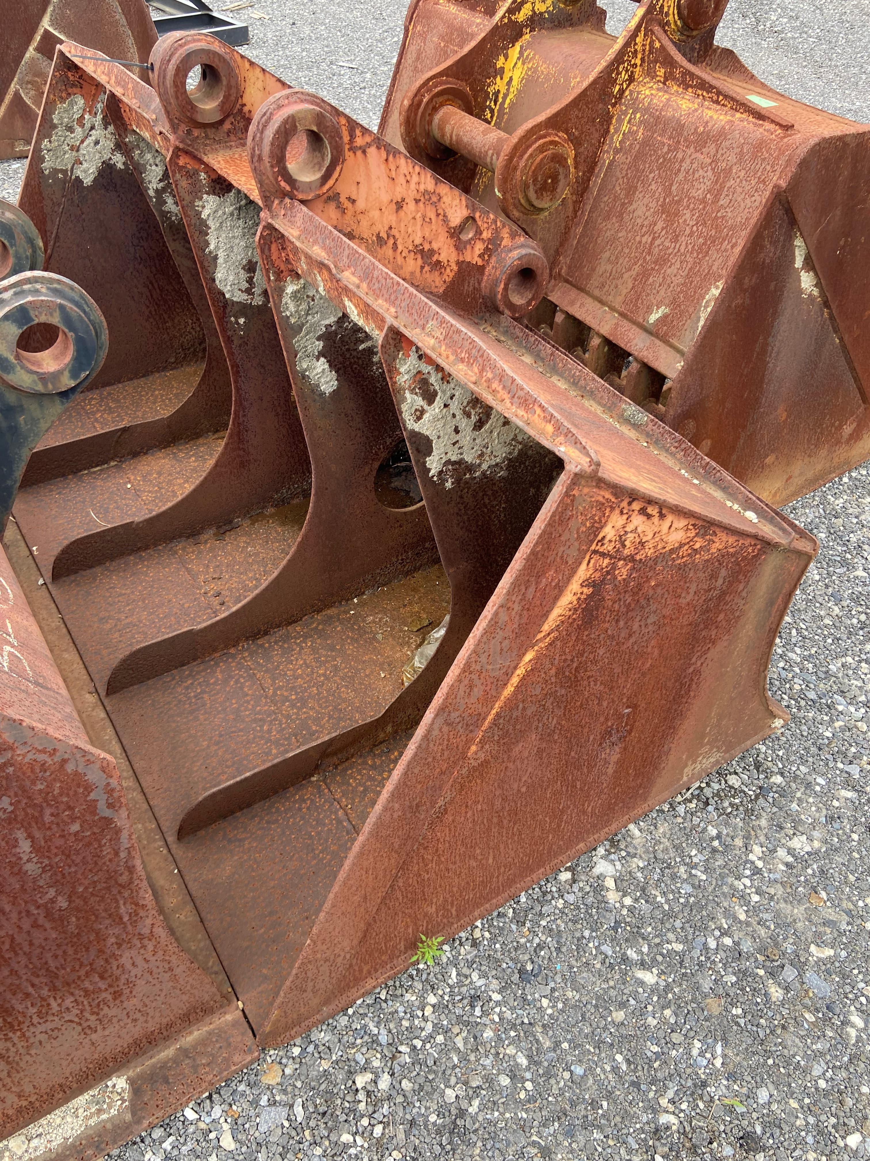 Bucket, used buckets & fork attachments