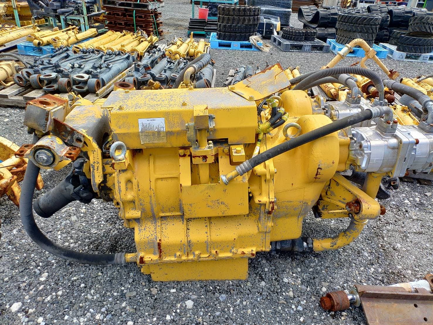 Komatsu Torque converter 567-13-31050, used engines