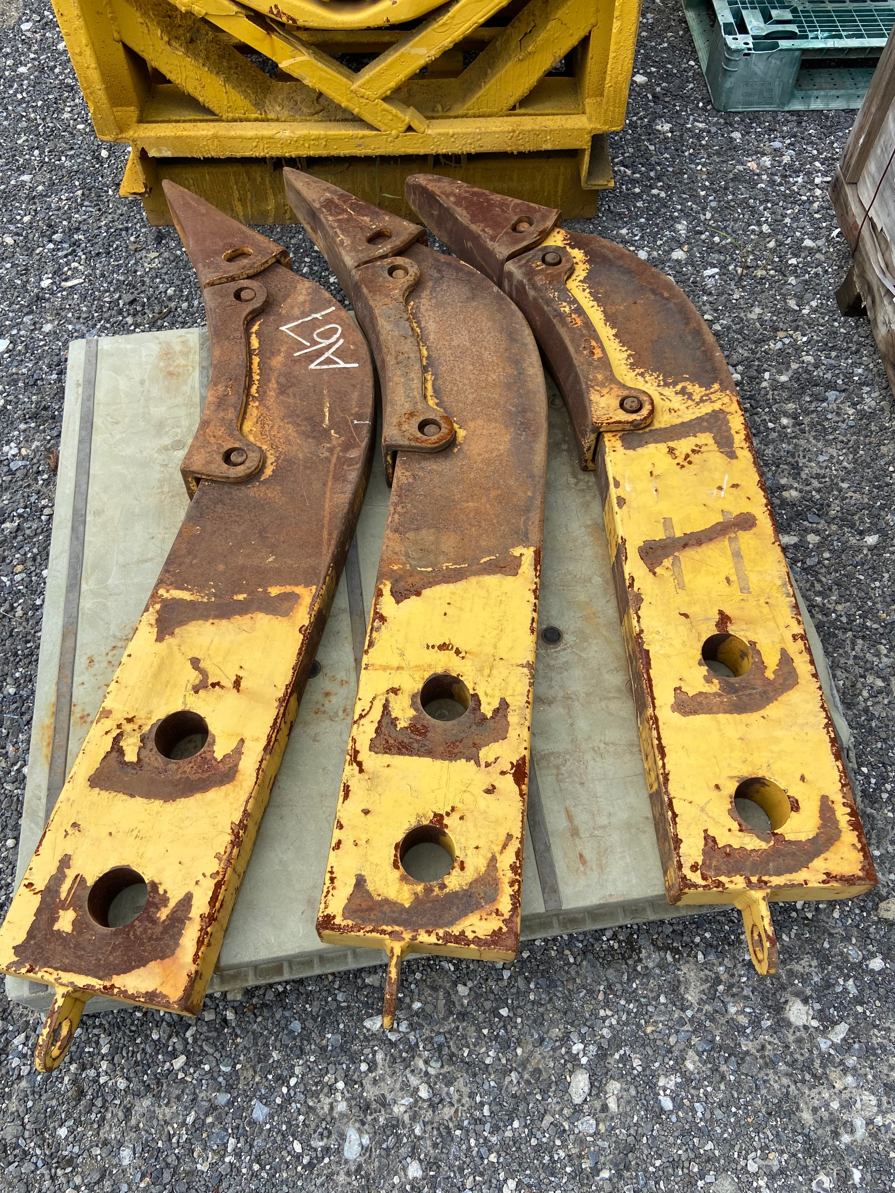 komatsu lipper, used buckets & fork attachments