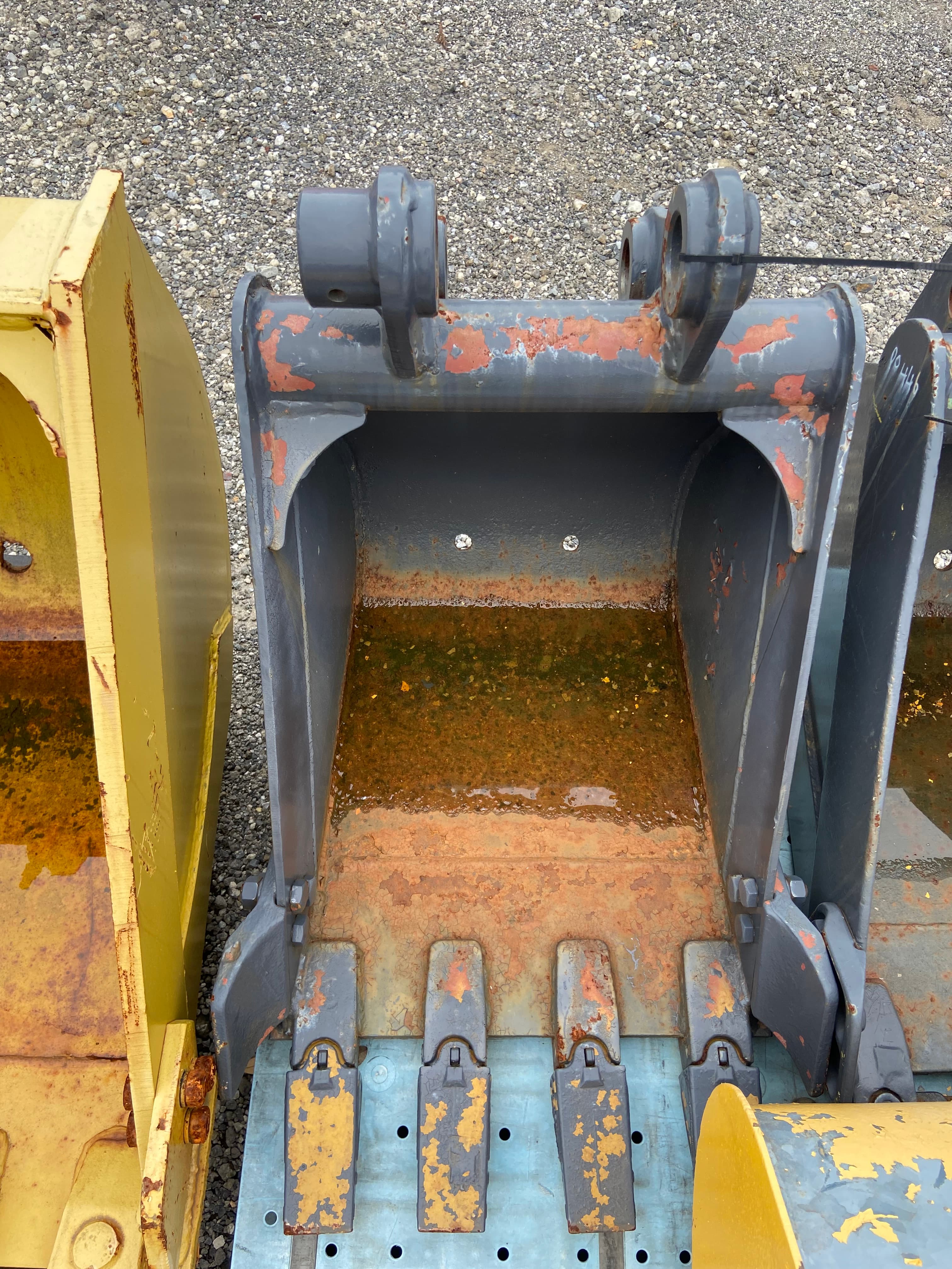 Bucket, used buckets & fork attachments