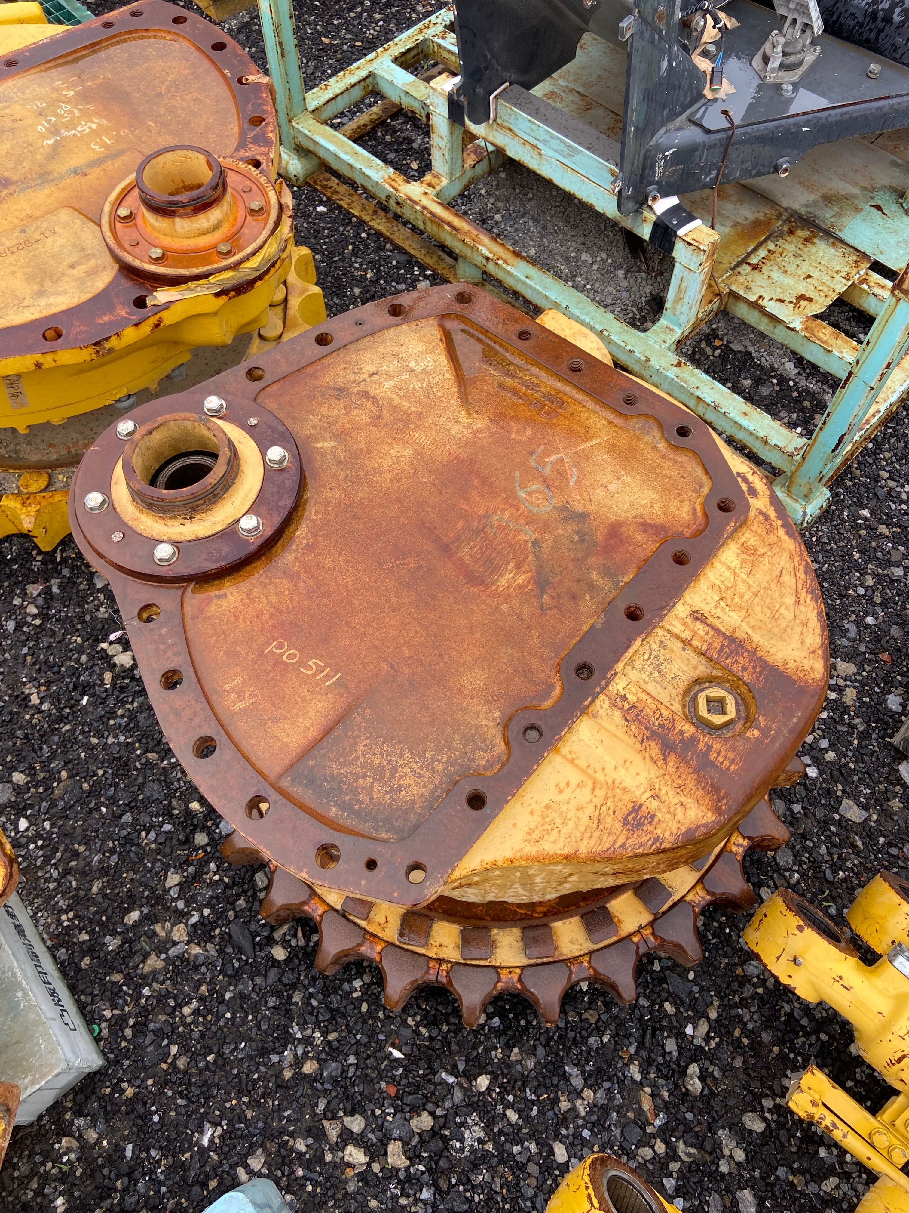 Komatsu D85 final drive, used lights & accessories